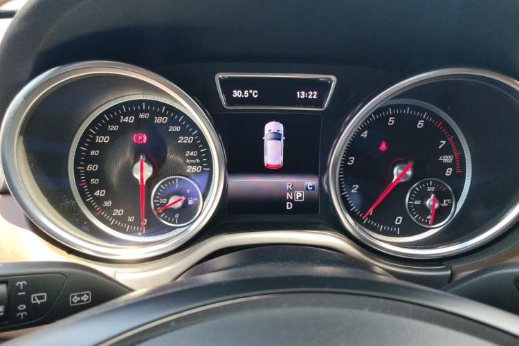 Used Mercedes-Benz GLE  Instrument Cluster
