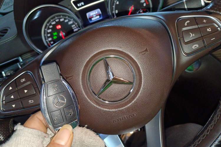 Used Mercedes-Benz GLE 2019 GLE 320 4MATIC Dynamic Edition Prestige Model Interior 1
