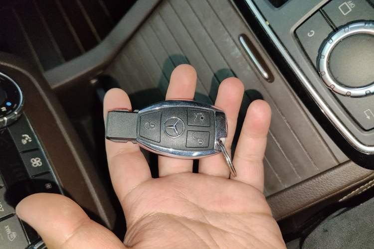 Used Mercedes-Benz GLE 2019 GLE 320 4MATIC Luxury Collection Edition Interior 1