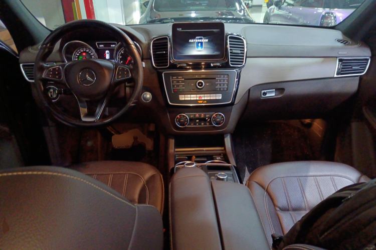 Used Mercedes-Benz GLE 2019 GLE 320 4MATIC Dynamic Edition Prestige Model Interior 2