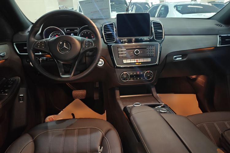 Used Mercedes-Benz GLE 2019 GLE 320 4MATIC Dynamic Edition Prestige Model Interior 2