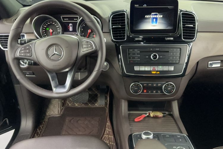 Used Mercedes-Benz GLE 2019 GLE 400 4MATIC Exclusive Edition Interior 3