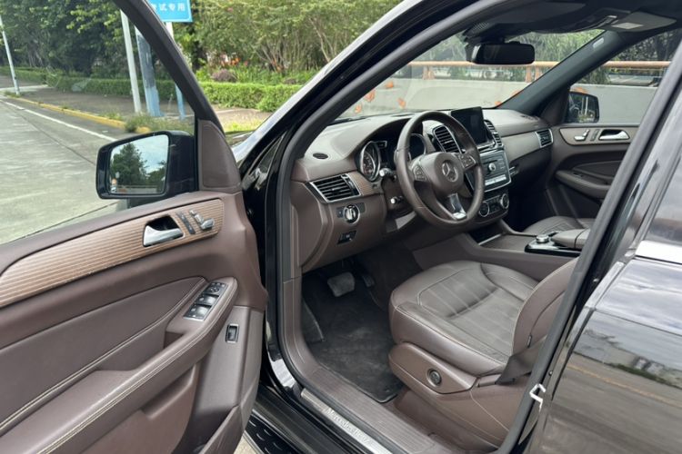 Used Mercedes-Benz GLE 2019 GLE 320 4MATIC Dynamic Edition Prestige Model Interior 6