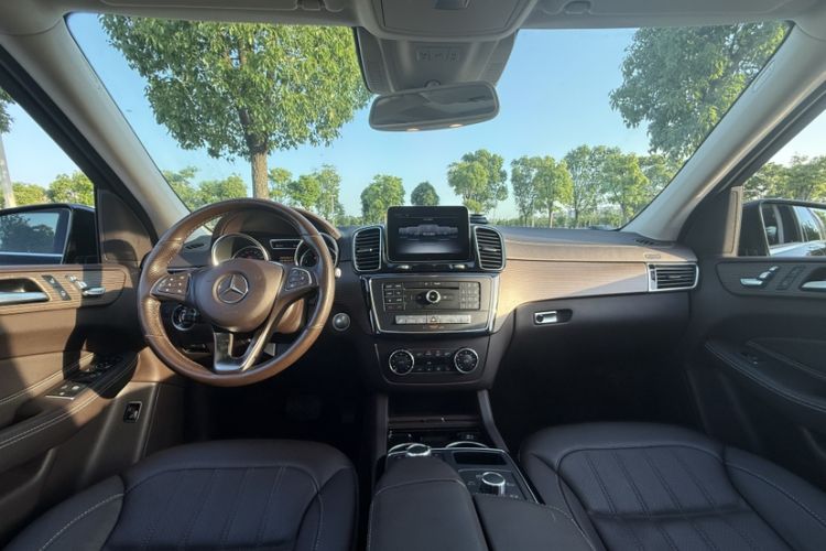 Used Mercedes-Benz GLE 2019 GLE 320 4MATIC Dynamic Edition Prestige Model Interior 6