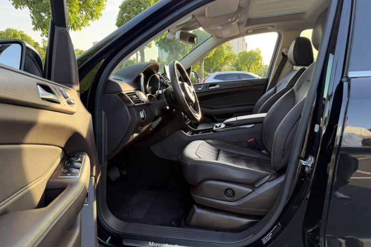 Used Mercedes-Benz GLE 2019 GLE 320 4MATIC Dynamic Edition Prestige Model Interior 7