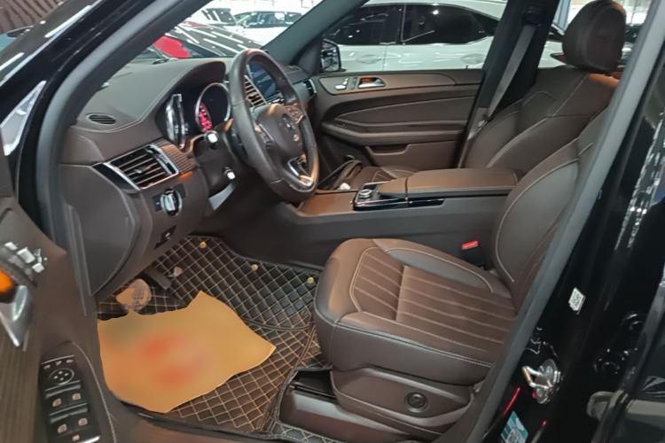 Used Mercedes-Benz GLE 2019 GLE 320 4MATIC Luxury Collection Edition Left Front Seat