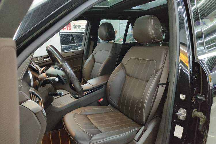 Used Mercedes-Benz GLE 2019 GLE 320 4MATIC Luxury Collection Edition Left Front Seat