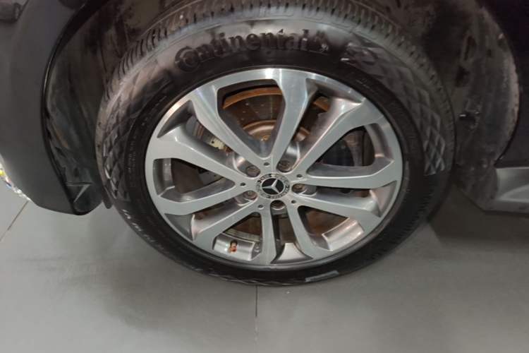 Used Mercedes-Benz GLE 2019 GLE 320 4MATIC Dynamic Edition Prestige Model Left Front Wheel Hub