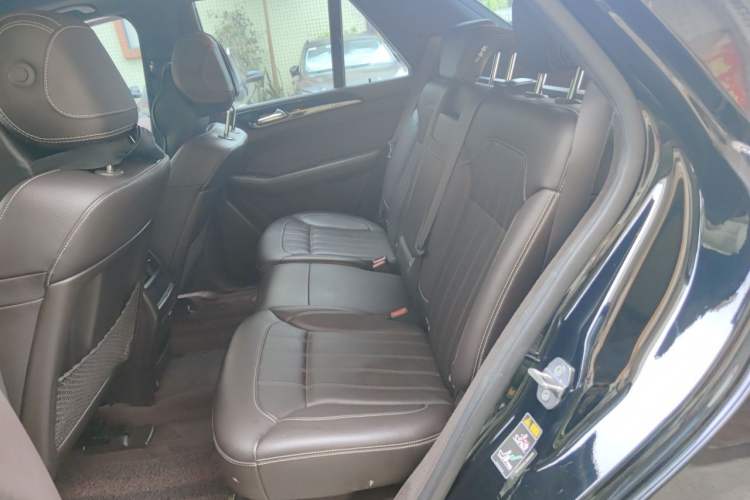 Used Mercedes-Benz GLE 2019 GLE 400 4MATIC Exclusive Edition Left Rear Seat