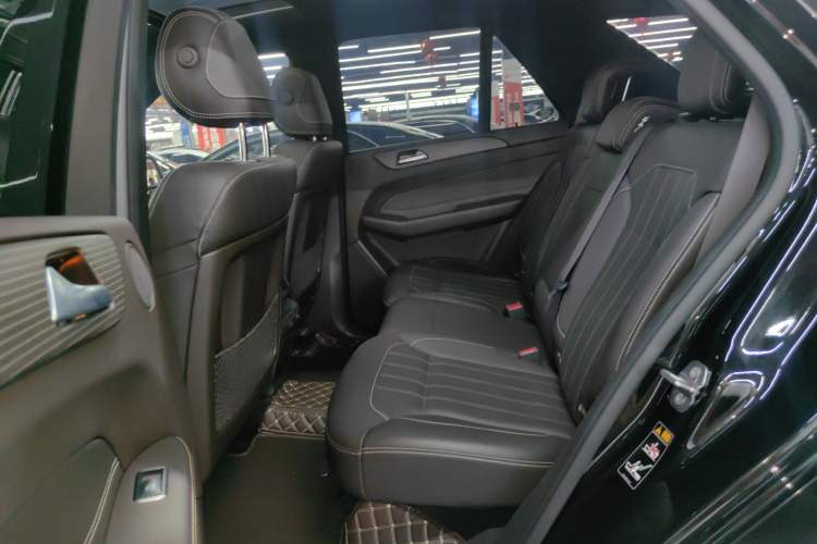 Used Mercedes-Benz GLE 2019 GLE 400 4MATIC Exclusive Edition Left Rear Seat