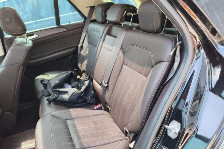 Used Mercedes-Benz GLE 2019 GLE 320 4MATIC Dynamic Edition Prestige Model Left Rear Seat