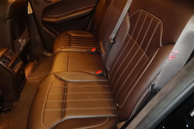 Used Mercedes-Benz GLE 2019 GLE 400 4MATIC Exclusive Edition Left Rear Seat