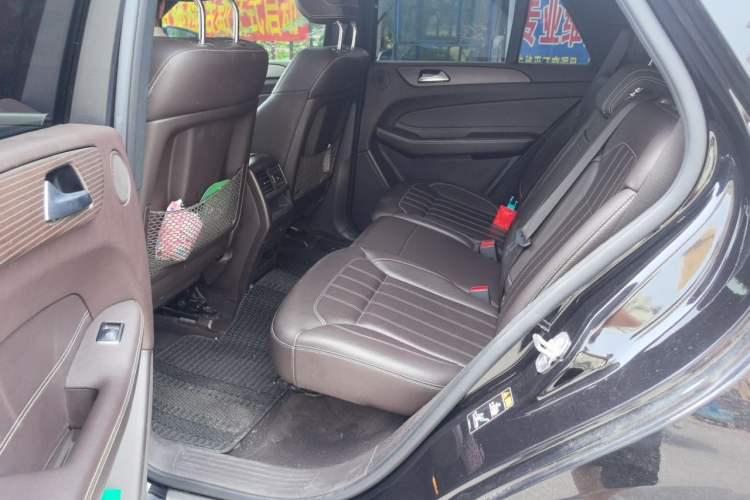 Used Mercedes-Benz GLE 2019 GLE 400 4MATIC Exclusive Edition Left Rear Seat