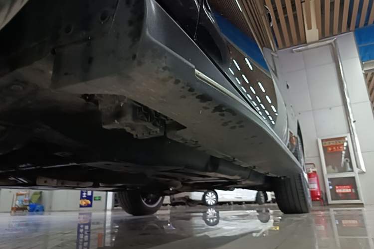 Used Mercedes-Benz GLE 2019 GLE 320 4MATIC Luxury Collection Edition Left Side Sill
