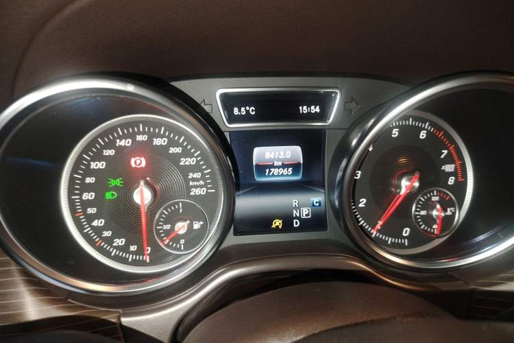Used Mercedes-Benz GLE 2019 GLE 320 4MATIC Dynamic Edition Prestige Model Odometer Close Up