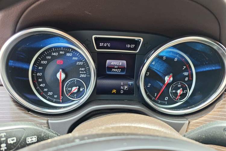 Used Mercedes-Benz GLE 2019 GLE 320 4MATIC Dynamic Edition Prestige Model Odometer Close Up