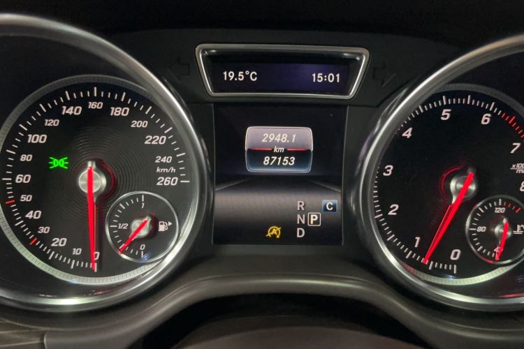Used Mercedes-Benz GLE 2019 GLE 400 4MATIC Exclusive Edition Odometer Close Up