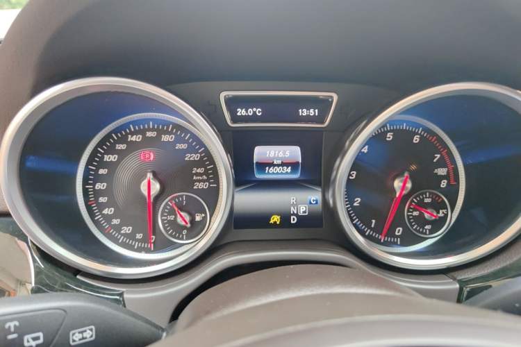 Used Mercedes-Benz GLE 2019 GLE 400 4MATIC Exclusive Edition Odometer Close Up