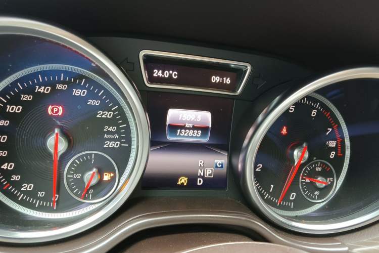 Used Mercedes-Benz GLE 2019 GLE 320 4MATIC Dynamic Edition Prestige Model Odometer Close Up