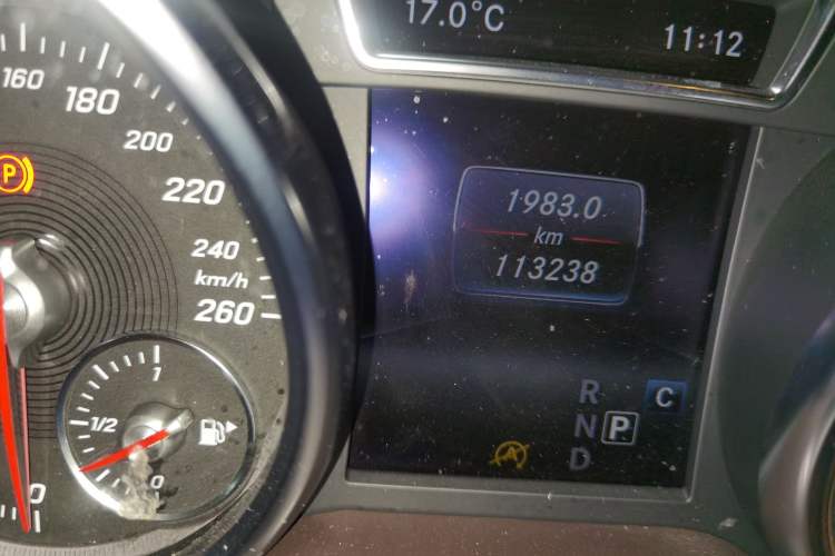 Used Mercedes-Benz GLE 2019 GLE 400 4MATIC Exclusive Edition Odometer Close Up