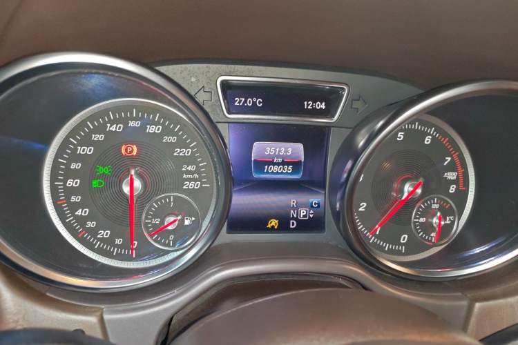 Used Mercedes-Benz GLE 2019 GLE 400 4MATIC Exclusive Edition Odometer Close Up