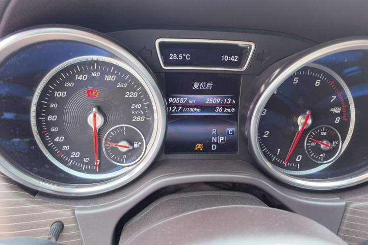 Used Mercedes-Benz GLE 2019 GLE 400 4MATIC Exclusive Edition Odometer Close Up