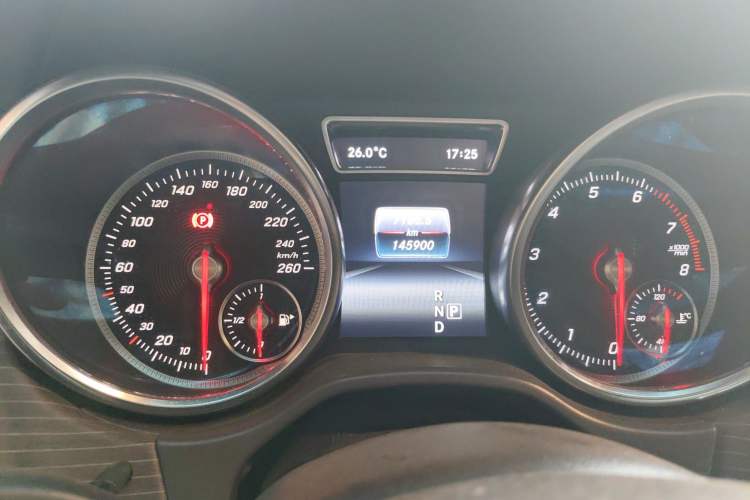 Used Mercedes-Benz GLE 2019 GLE 320 4MATIC Dynamic Edition Prestige Model Odometer Close Up