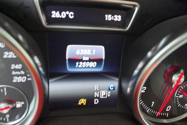 Used Mercedes-Benz GLE 2019 GLE 320 4MATIC Dynamic Edition Prestige Model Odometer Close Up