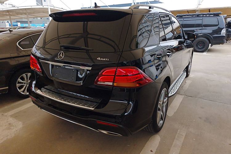 Used Mercedes-Benz GLE 2019 GLE 400 4MATIC Exclusive Edition Rear Right 45 Deg