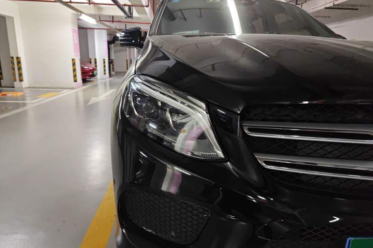 Used Mercedes-Benz GLE 2019 GLE 320 4MATIC Luxury Collection Edition Right Front Headlight