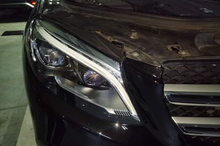 Used Mercedes-Benz GLE 2019 GLE 400 4MATIC Exclusive Edition Right Front Headlight