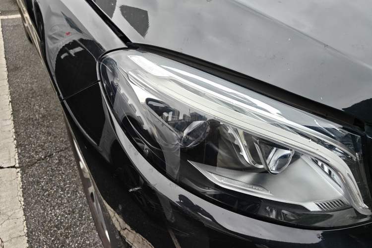 Used Mercedes-Benz GLE 2019 GLE 320 4MATIC Dynamic Edition Prestige Model Right Front Headlight