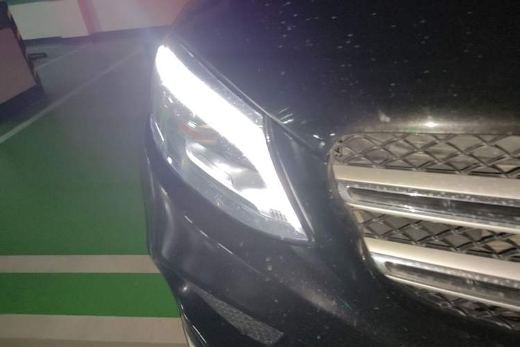 Used Mercedes-Benz GLE 2019 GLE 320 4MATIC Dynamic Edition Prestige Model Right Front Headlight