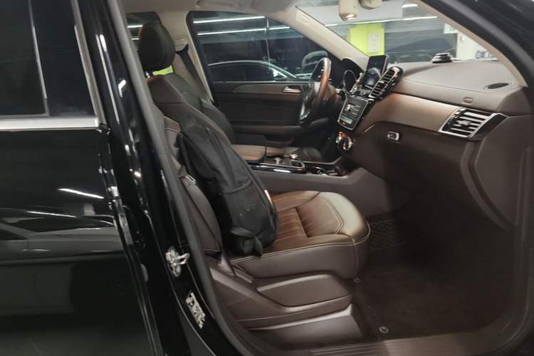 Used Mercedes-Benz GLE 2019 GLE 320 4MATIC Dynamic Edition Prestige Model Right Front Seat