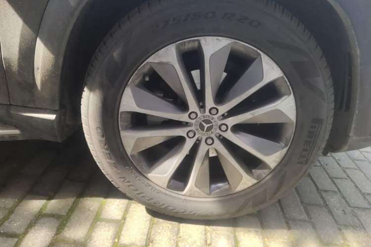 Used Mercedes-Benz GLE  Right Front Wheel Hub
