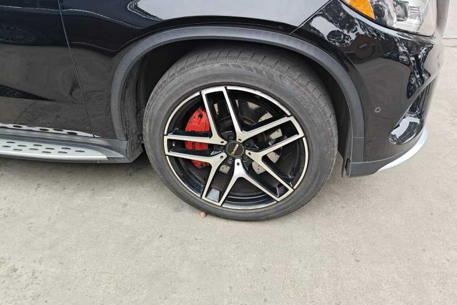 Used Mercedes-Benz GLE  Right Front Wheel Hub