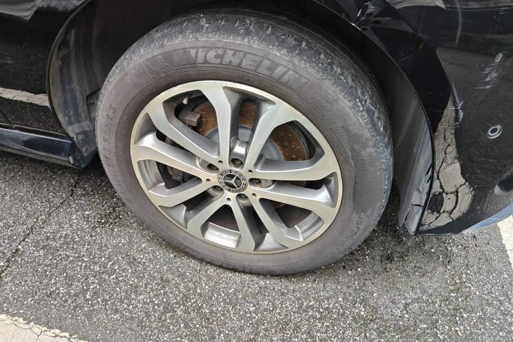 Used Mercedes-Benz GLE 2019 GLE 320 4MATIC Dynamic Edition Prestige Model Right Front Wheel Hub