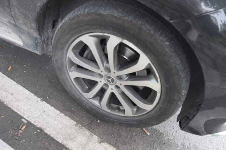 Used Mercedes-Benz GLE 2019 GLE 320 4MATIC Dynamic Edition Prestige Model Right Front Wheel Hub