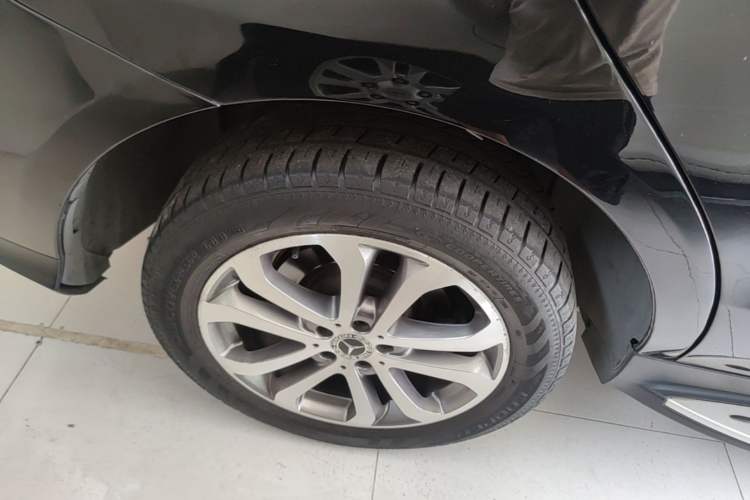Used Mercedes-Benz GLE 2019 GLE 320 4MATIC Dynamic Edition Prestige Model Right Rear Wheel Hub