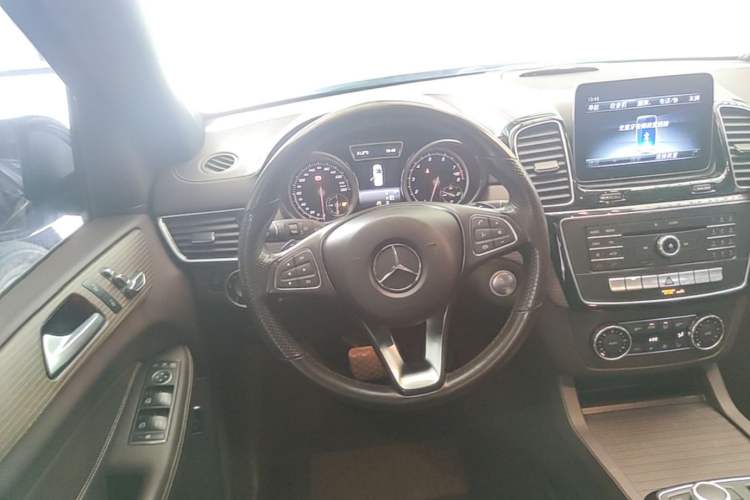 Used Mercedes-Benz GLE 2019 GLE 320 4MATIC Dynamic Edition Prestige Model Steering Wheel