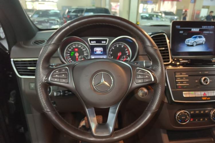 Used Mercedes-Benz GLE 2019 GLE 320 4MATIC Dynamic Edition Prestige Model Steering Wheel
