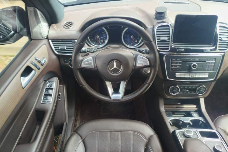 Used Mercedes-Benz GLE 2019 GLE 320 4MATIC Dynamic Edition Prestige Model Steering Wheel