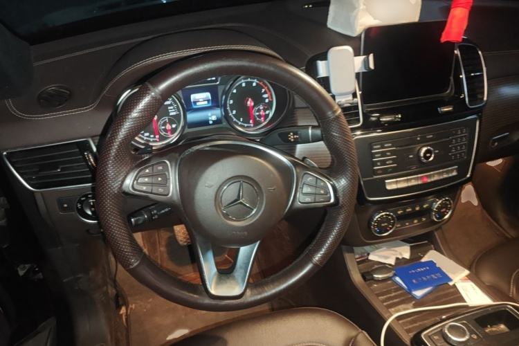 Used Mercedes-Benz GLE 2019 GLE 320 4MATIC Dynamic Edition Prestige Model Steering Wheel