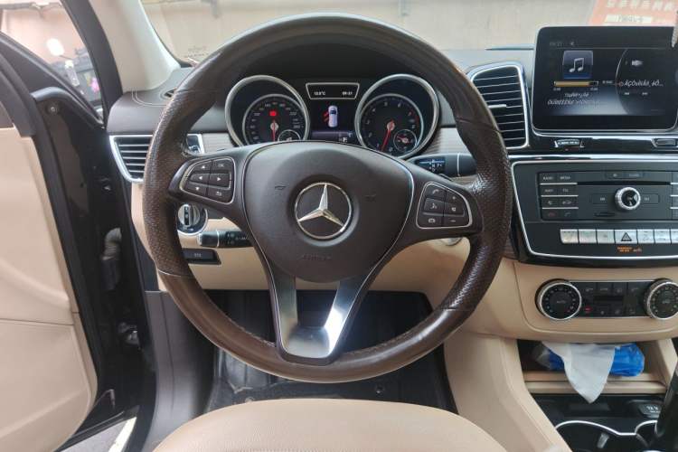Used Mercedes-Benz GLE 2019 GLE 320 4MATIC Dynamic Edition Prestige Model Steering Wheel
