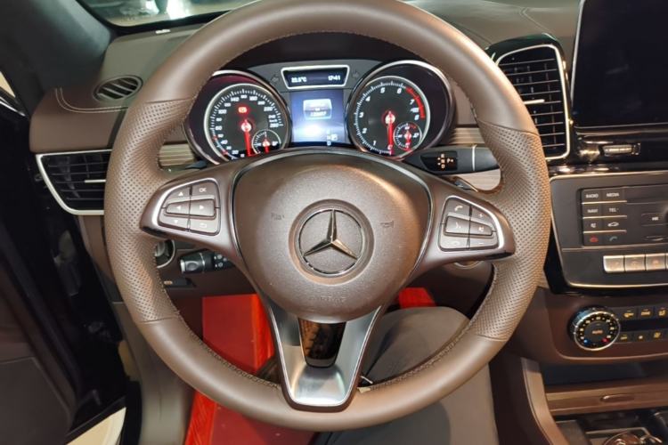 Used Mercedes-Benz GLE 2019 GLE 320 4MATIC Dynamic Edition Prestige Model Steering Wheel