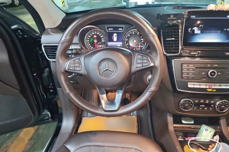 Used Mercedes-Benz GLE 2019 GLE 400 4MATIC Exclusive Edition Steering Wheel