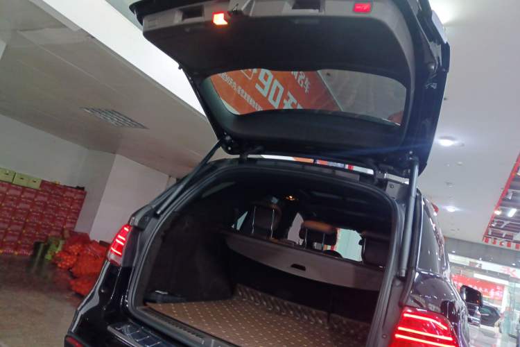 Used Mercedes-Benz GLE 2019 GLE 320 4MATIC Dynamic Edition Prestige Model Trunk