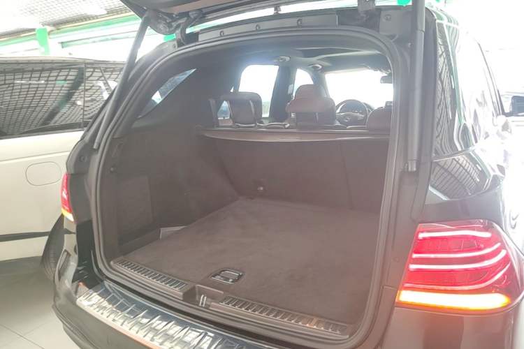 Used Mercedes-Benz GLE 2019 GLE 320 4MATIC Dynamic Edition Prestige Model Trunk