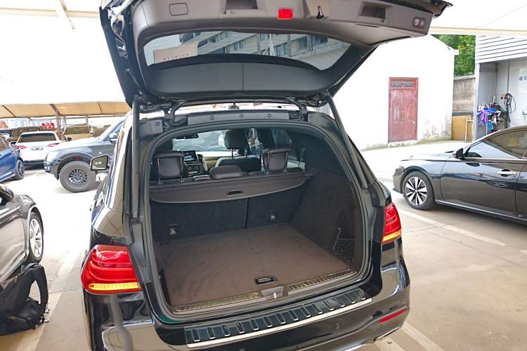 Used Mercedes-Benz GLE 2019 GLE 400 4MATIC Exclusive Edition Trunk