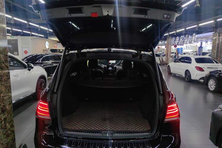 Used Mercedes-Benz GLE 2019 GLE 400 4MATIC Exclusive Edition Trunk